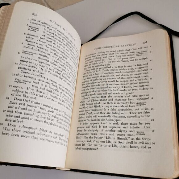 Science and Health Keys to the Scripture Mary Baker Eddy Black Softcover Christ - Picture 9 of 10